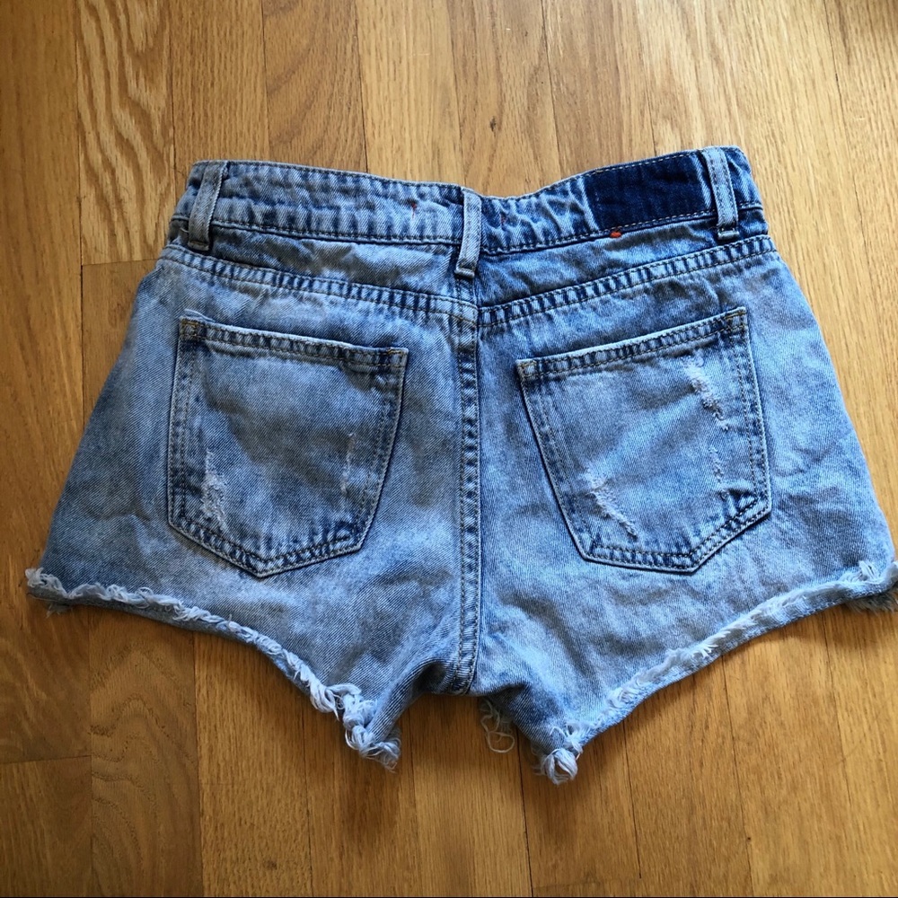 Q2 Embroidered Denim Shorts - Picture 2 of 12